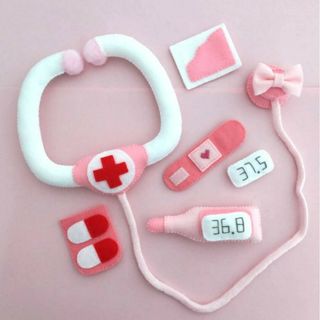 フェルトままごと☆お医者さんセット ピンクの通販 by キキ☆フェルト