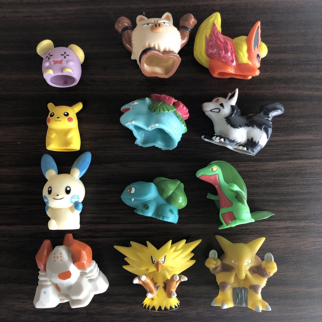 ポケモン - 初期ピカチュウポケモンキッズソフビ指人形12体の通販 by