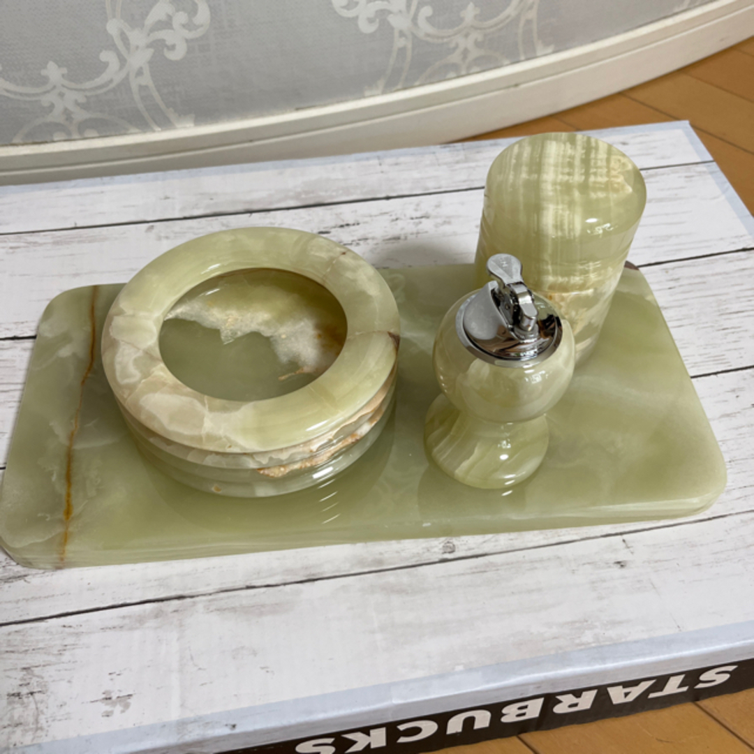 レトロ大理石 灰皿 4点セットの通販 by こうくん's shop｜ラクマ