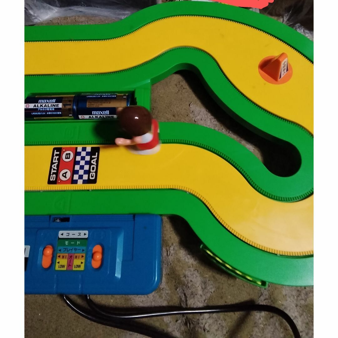 TOMYフルマラソンおもちゃ動作確認動く中古草3個欠損スポーツトイの