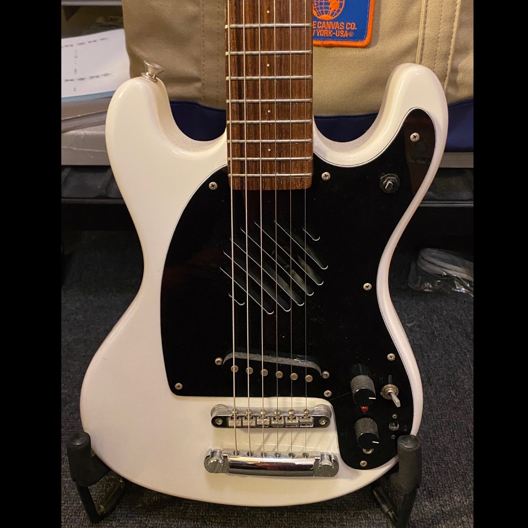 mosrite - 希少 モズライト アンプスピーカー内蔵 ミニギター MKII