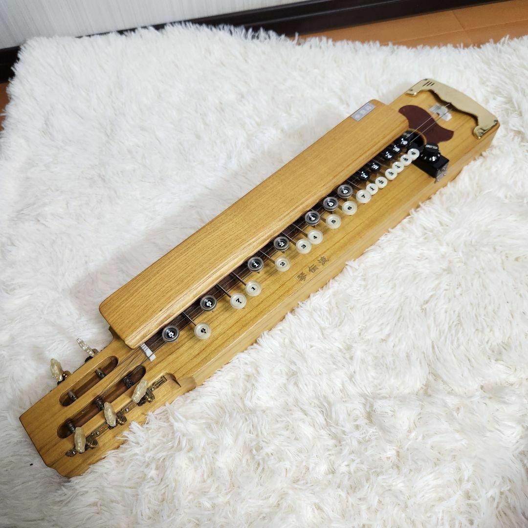 新品価格5.2万♪超美品】琴伝流 敷島 エレキ 電気大正琴 クリアの通販