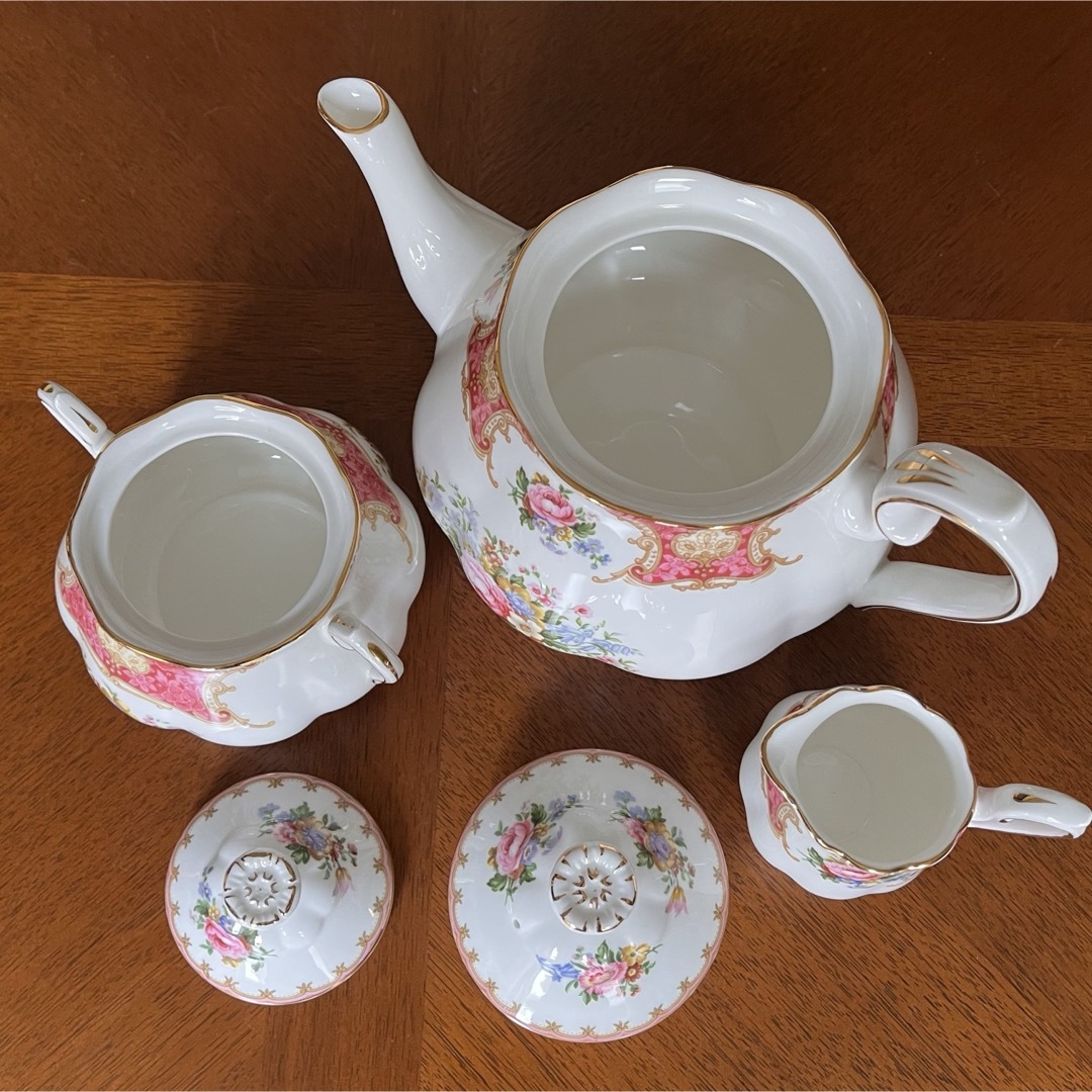 ROYAL ALBERT - 【美品】英国製 ロイヤルアルバート☆レディカーライル