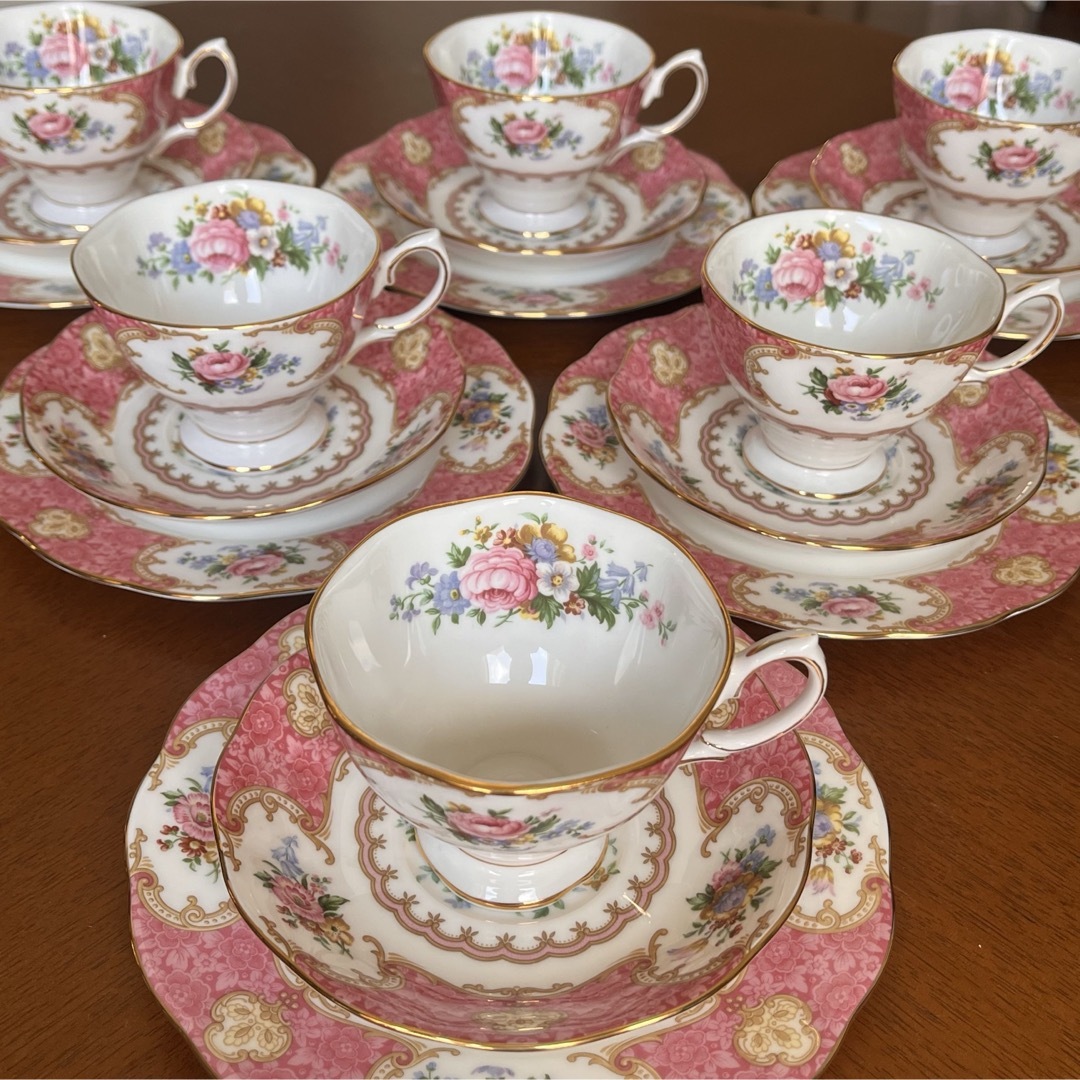 ROYAL ALBERT - 【未使用美品】ロイヤルアルバート☆レディカーライル