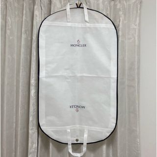 MONCLER（押し入れ収納/ハンガー）のフリマアイテム一覧