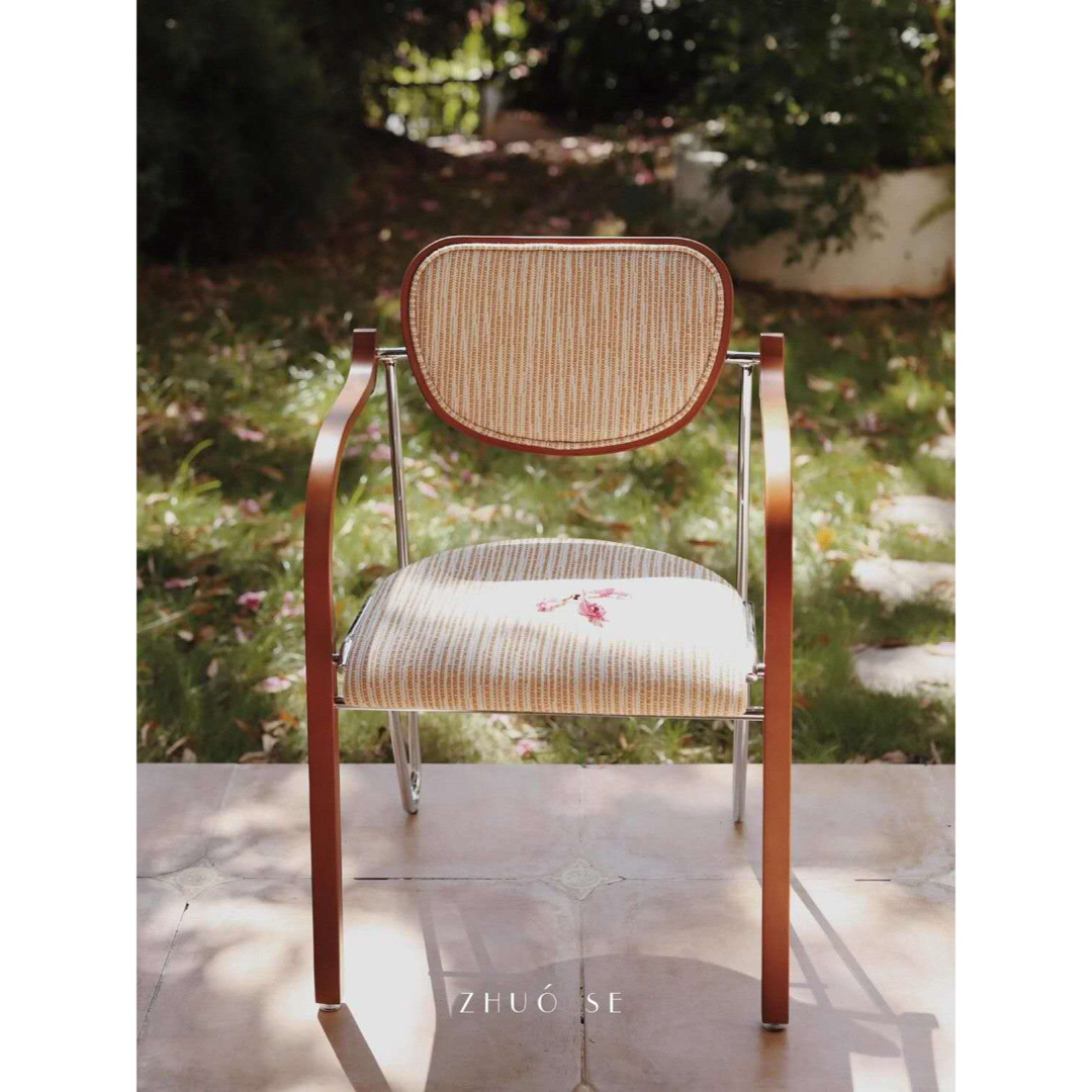 ZHUÓ SE アームチェア ベージュ