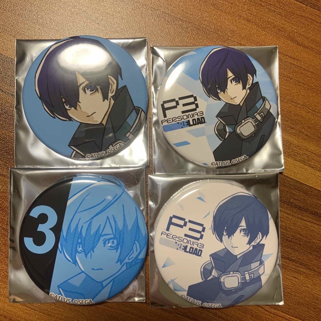 ペルソナ3 ヴィレッジヴァンガード 缶バッジ 主人公 結城理 4個