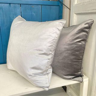 LAURA ASHLEY（クッション）のフリマアイテム一覧