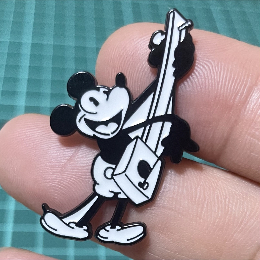 409 ピンバッジ 初代 ミッキーマウス モノクロ アンティーク ブローチ
