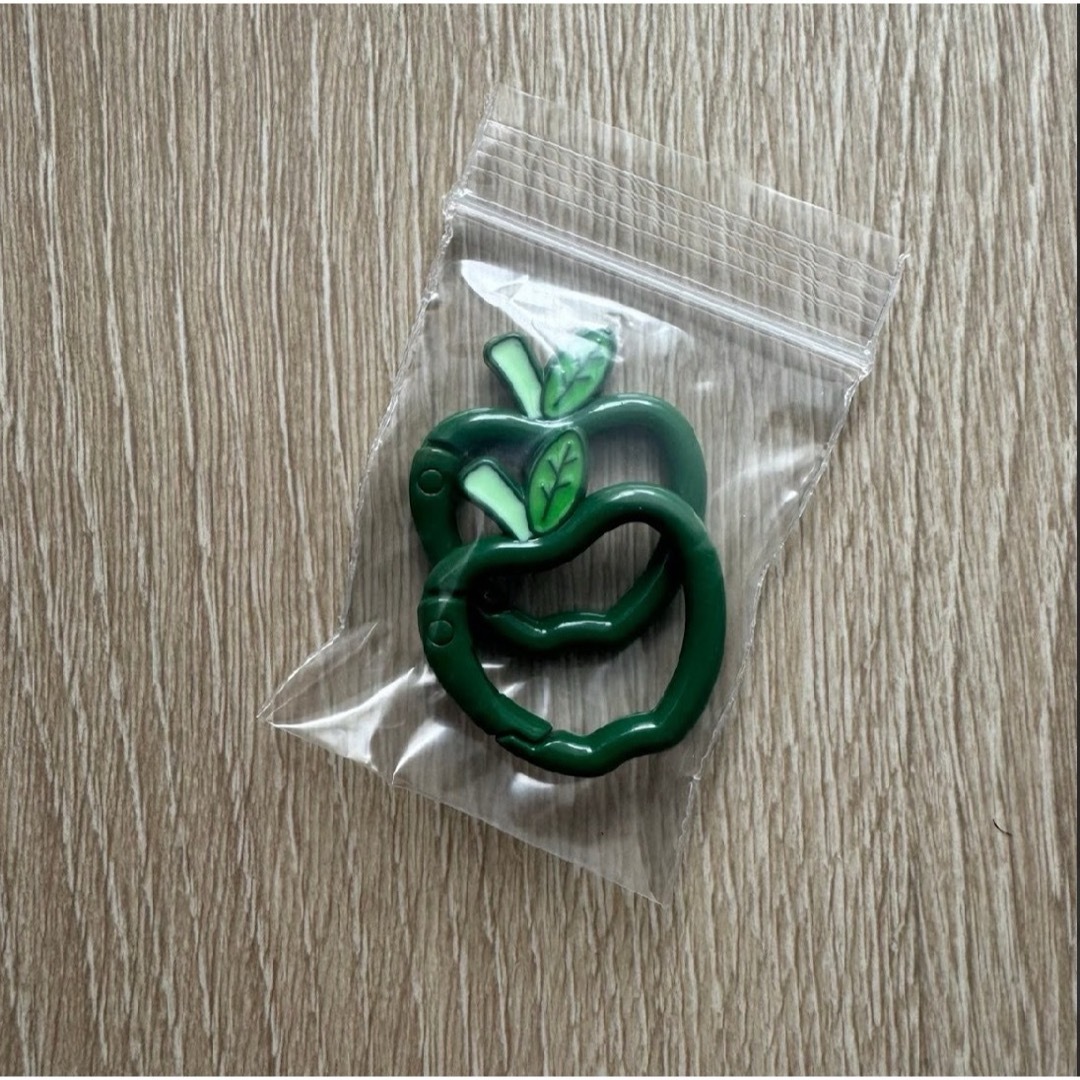 りんごカラビナ Mrs. GREEN APPLEグッズ リンゴキーホルダー の通販 by
