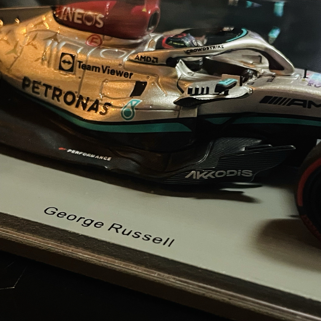 1/43 Spark メルセデスAMG W13 J.ラッセル バーレーンGP