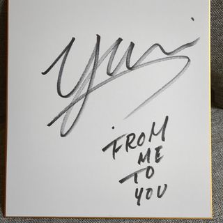 シンガ-ソングライター YUI サイン色紙の通販 by オタクさん's shop