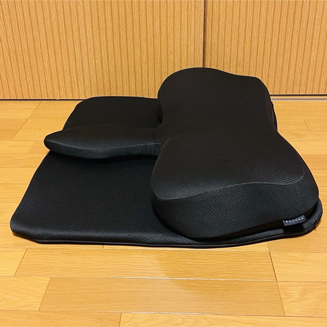 良品】巻き肩ケア 巻き肩まくら RAKUNA ラクナの通販 by りんりん's