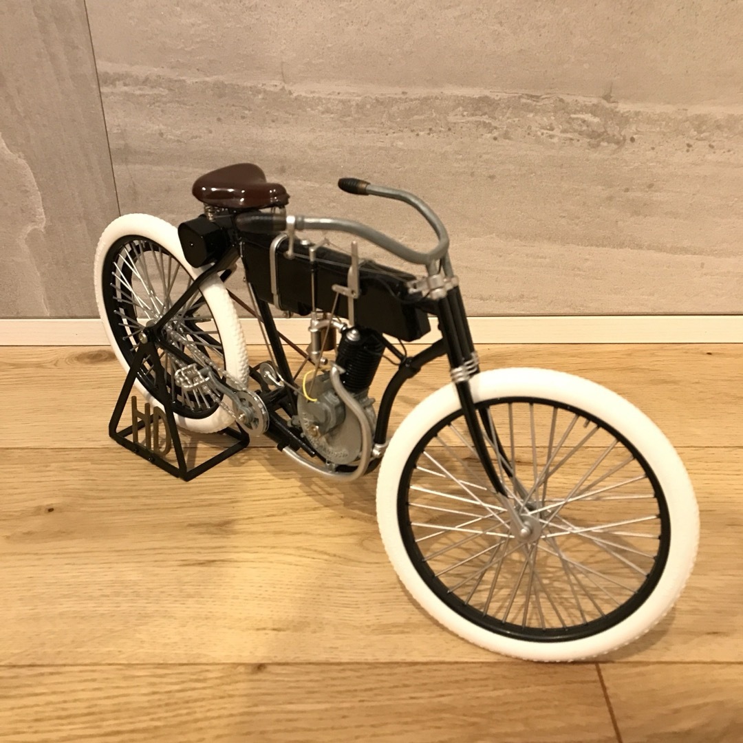 Harley Davidson - 歴史的名作米国バイクメーカーシリアル番号入り初代