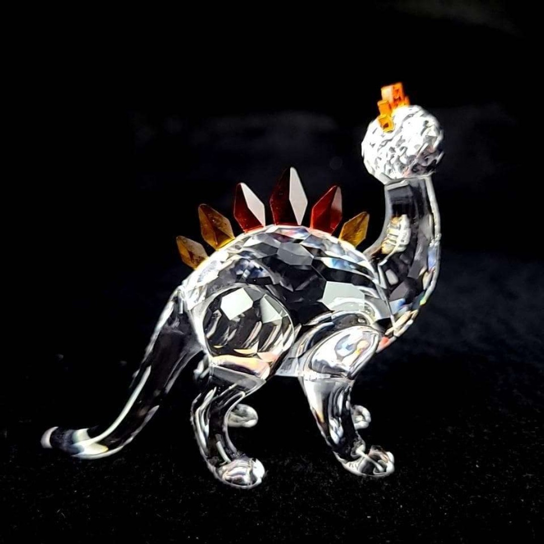 美品/スワロフスキー 恐竜 ディノ 置物 フィギュリン 箱つきの通販はau