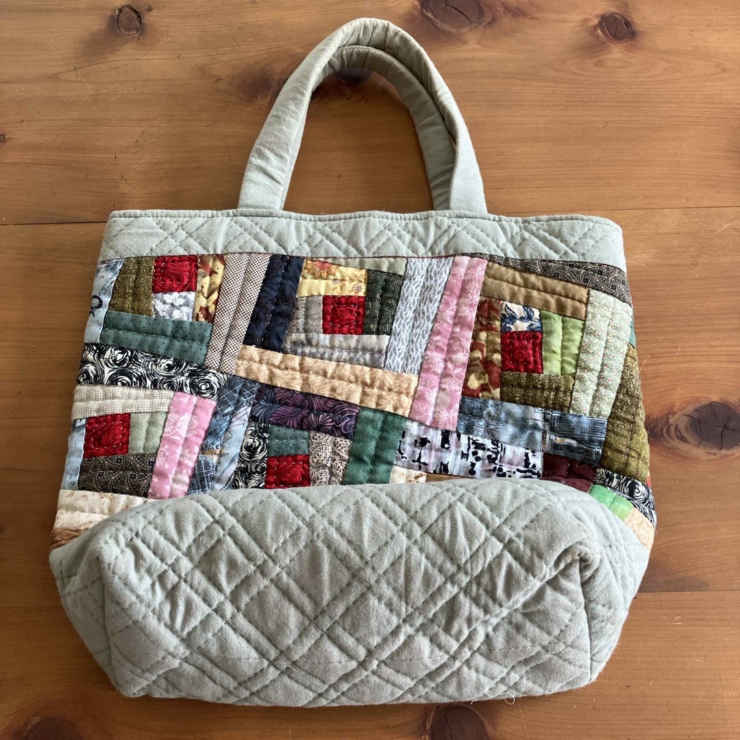 ハンドメイド パッチワークバッグ トートバッグ 手作り キルト