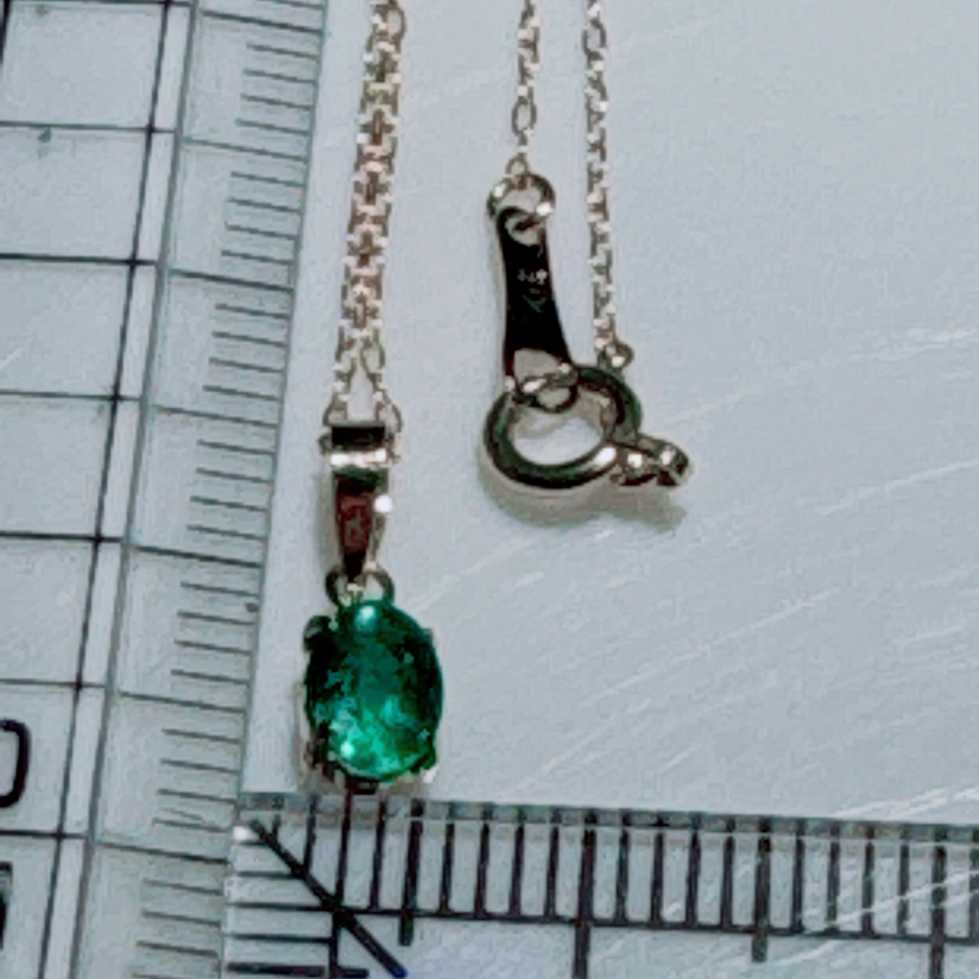 k18エメラルドペンダントk18ネックレスNO25-2445の通販 by 夢の輝き