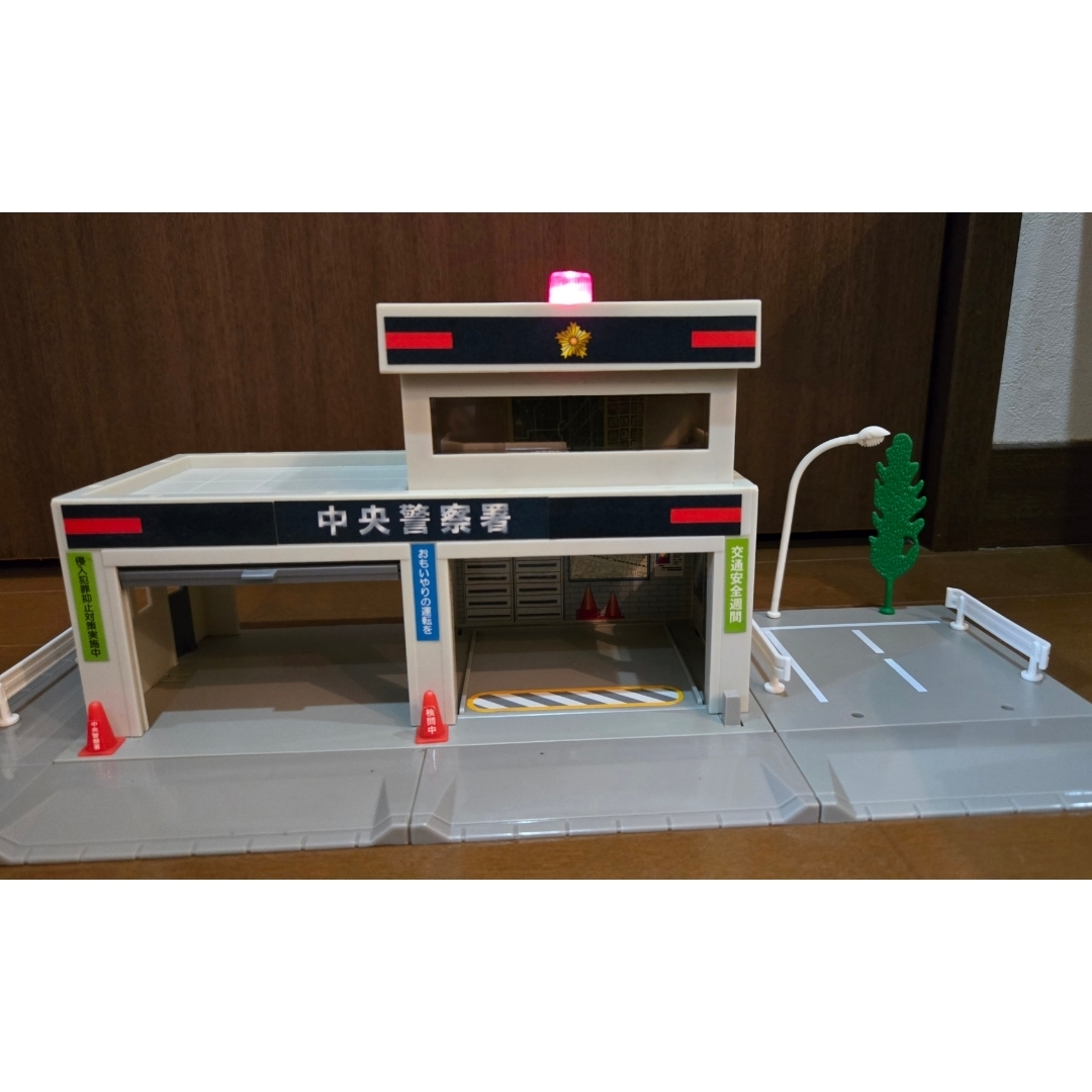 トミカシリーズ - 【美品】トミカタウン 警察署 ピザーラ 交番 建設