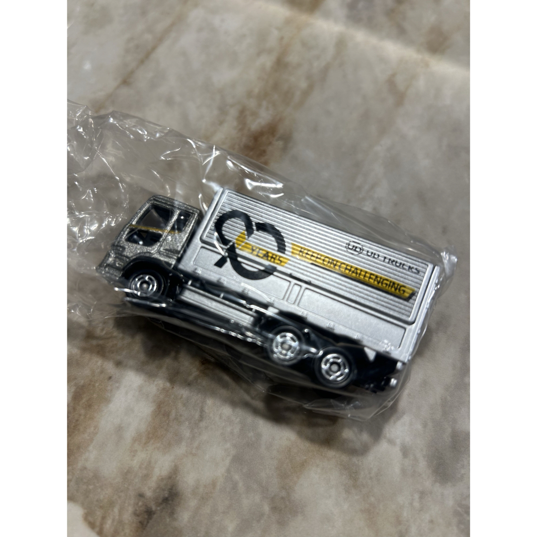 Takara Tomy - UDトラックス90周年記念Quonトミカの通販 by せいこ's