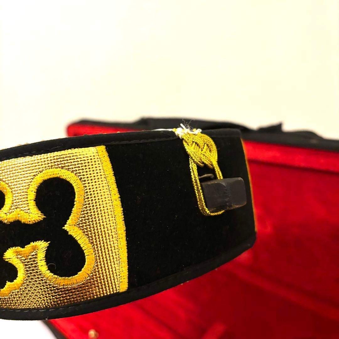 ほぼ新品 沖縄三線 本蛇皮 黒塗り棹 標準サイズ 上位モデル 良音 沖縄