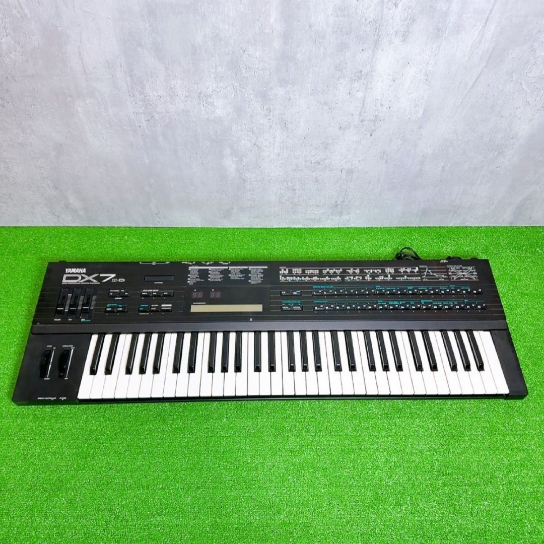 YAMAHA ヤマハ DX7Ⅱ-D シンセサイザー 61鍵 鍵盤楽器の通販 by ブロ