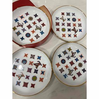 LOUIS VUITTON（食器）のフリマアイテム一覧
