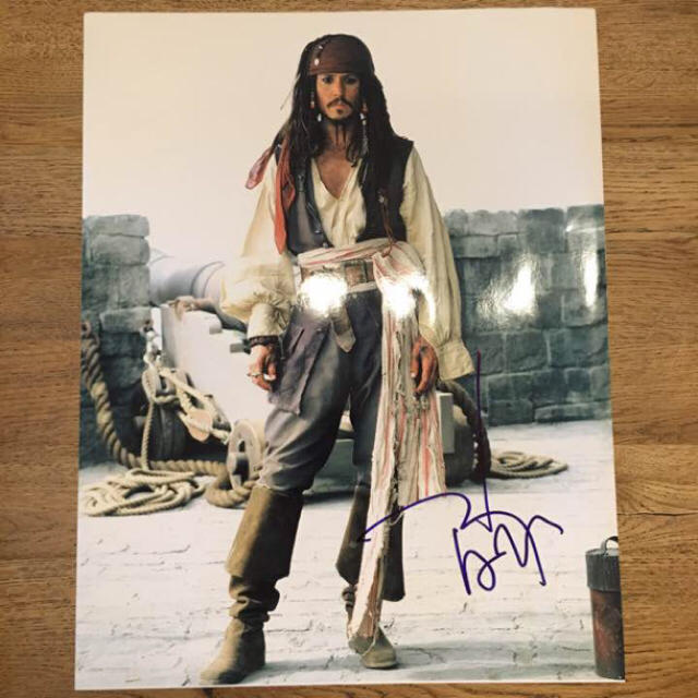 証明書付き☆ジョニーデップ 直筆サインポスターの通販 by モモ's shop