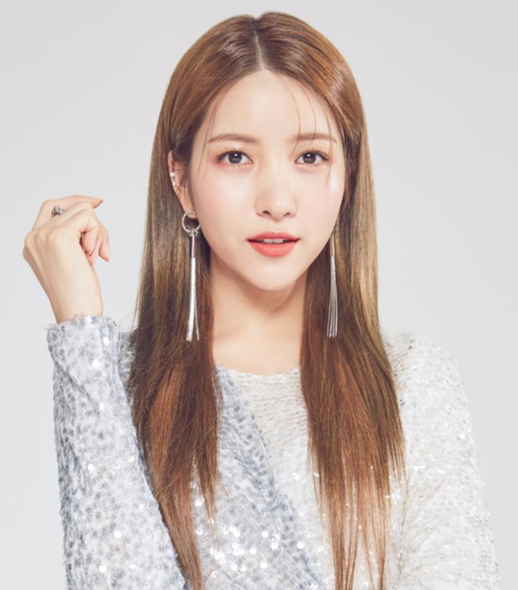 Sowon(GFRIEND)'s Profile, Popularity Ranking & Latest Trends【KPOP