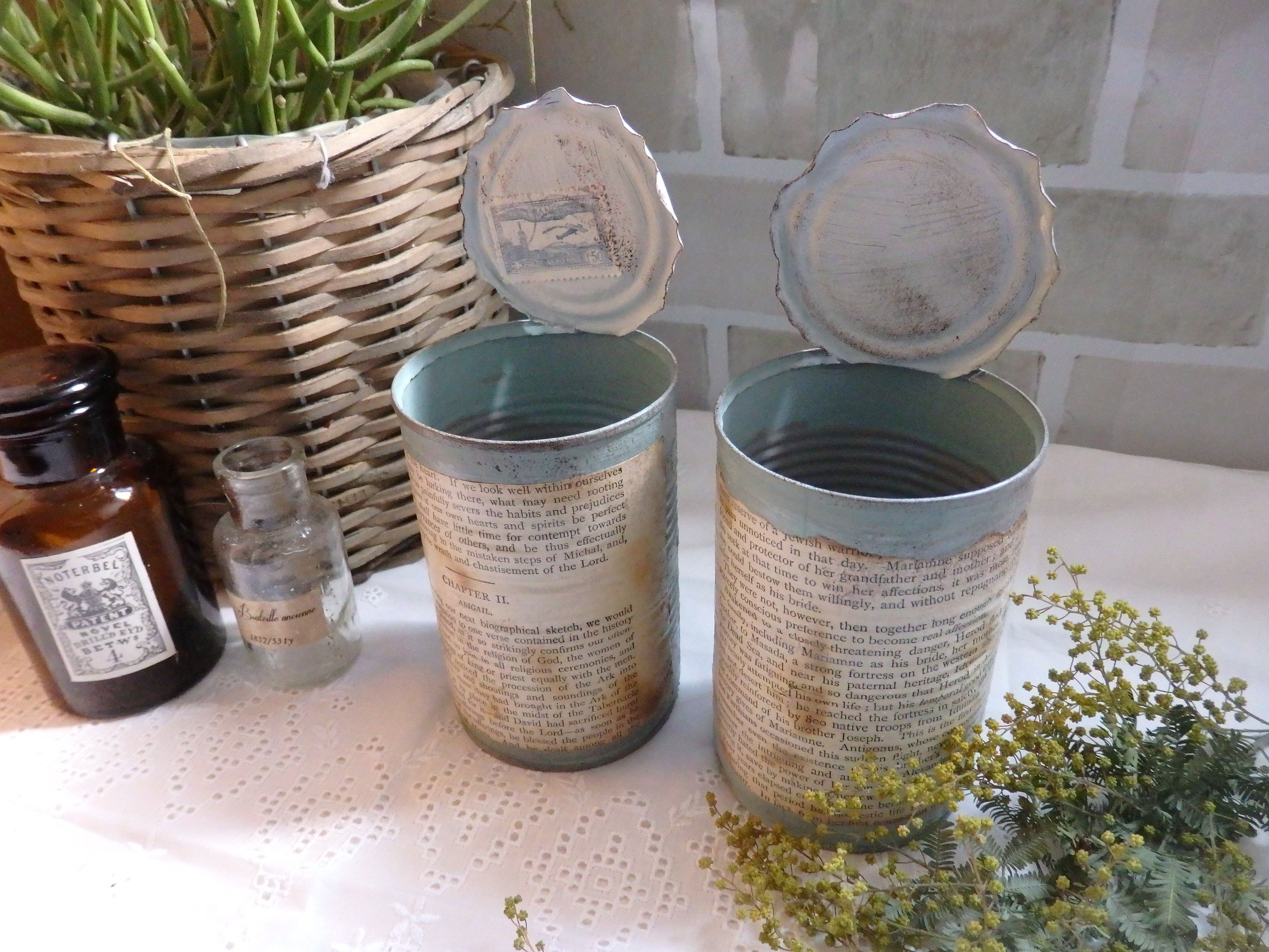 食べ終わったコストコトマト缶でナチュラルアンティーク風なリメイク缶