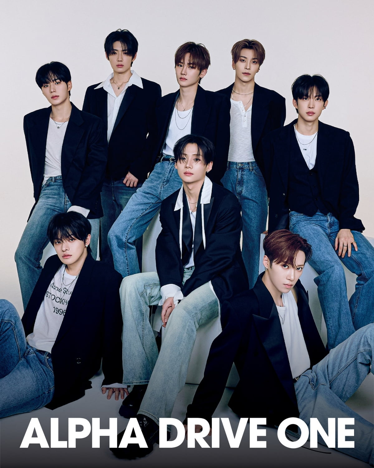 新ボーイズグループALPHA DRIVE ONE、初の公式プロフィール画像を公開