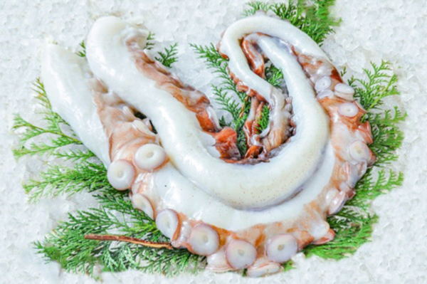 生水タコ足 【業務用食材の仕入れなら八面六臂】