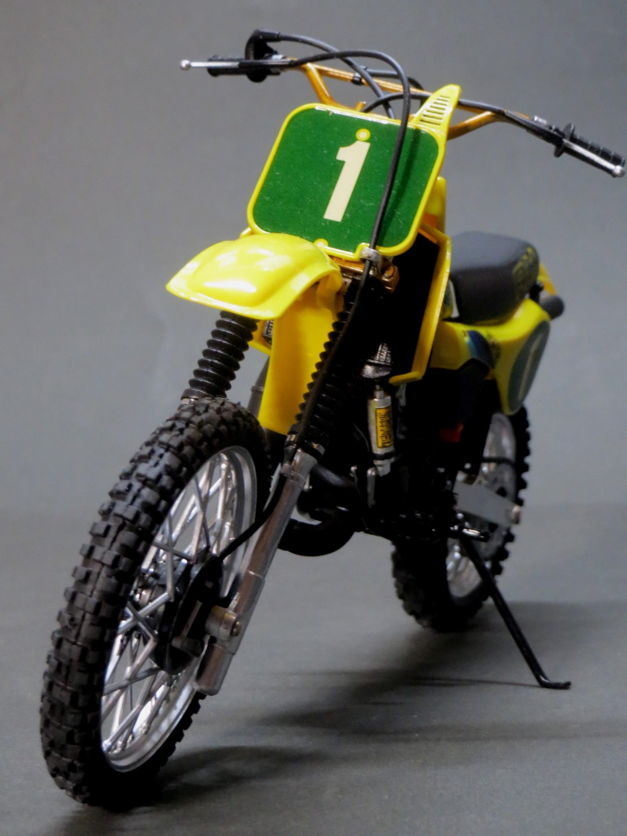 SUZUKI RM250 MOTOCROSSER｜バイク・MOTO｜プラモデル・模型投稿サイト