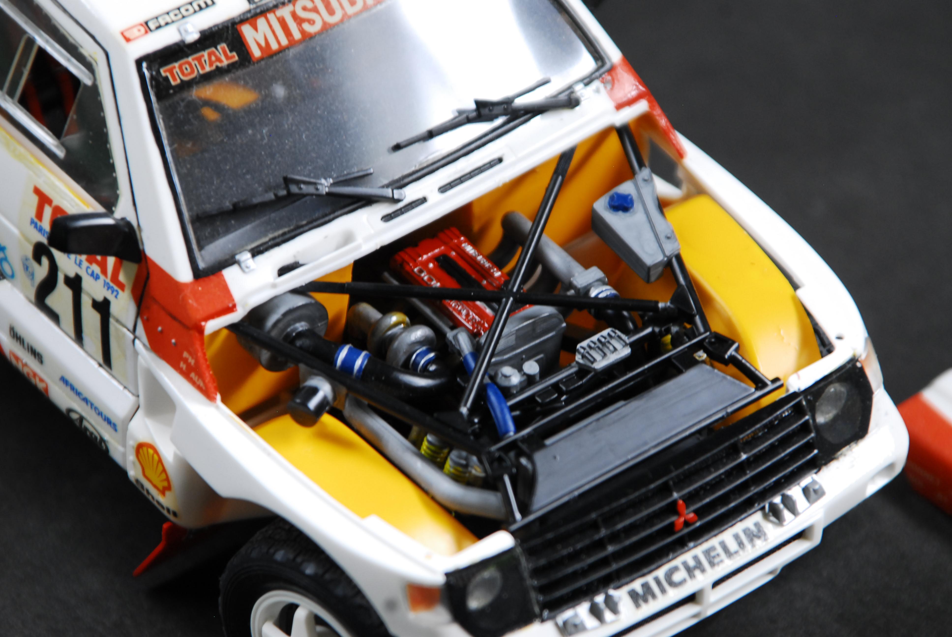 タミヤ 1/24 三菱パジェロ 92年パリ〜ルカップ優勝車 パリダカ｜車