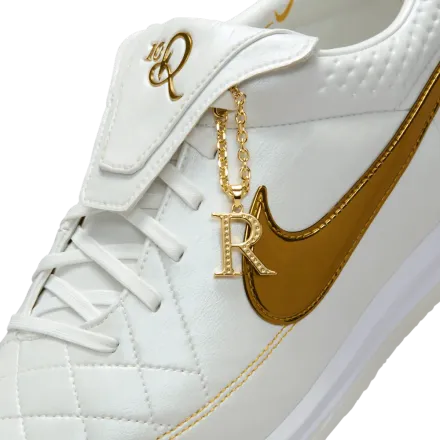 国内12月10日発売予定】ロナウジーニョ × ナイキ ティエンポ