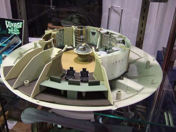 宇宙家族ロビンソン 1/35 ジュピター2号/メビウス913/