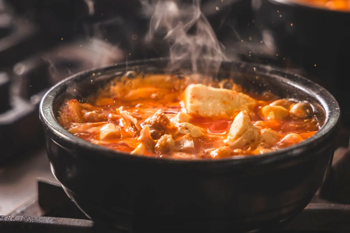 奈良初進出！京都発の「カルビ丼とスン豆腐専門店 韓丼」が橿原市に