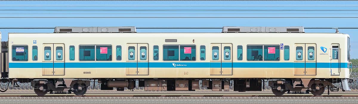 小田急8000形クハ8565の側面写真｜RailFile.jp｜鉄道車両サイドビュー
