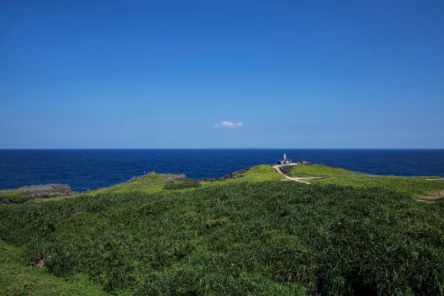 辺戸岬（沖縄県／辺戸）のアクセス・営業時間・料金情報｜るるぶ&more.