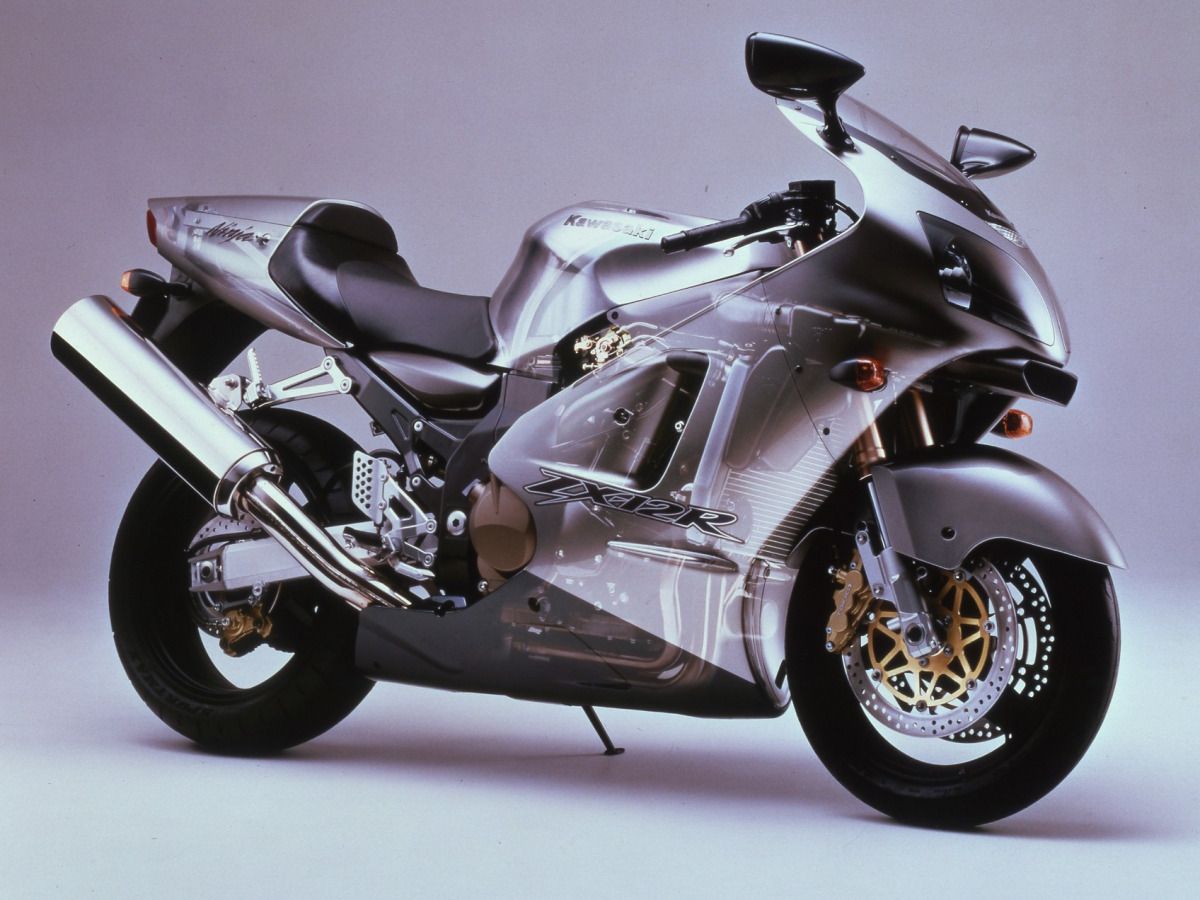 ZX-12Rは最後の最速マシンにしてスーパースポーツの運動性を目指した