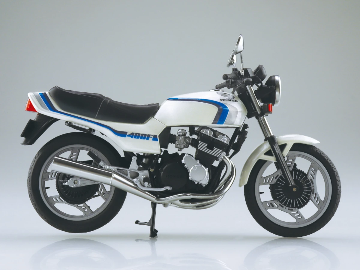 新製品】アオシマより1/12サイズ「CBX400F」の追加カラーが登場！ 2型