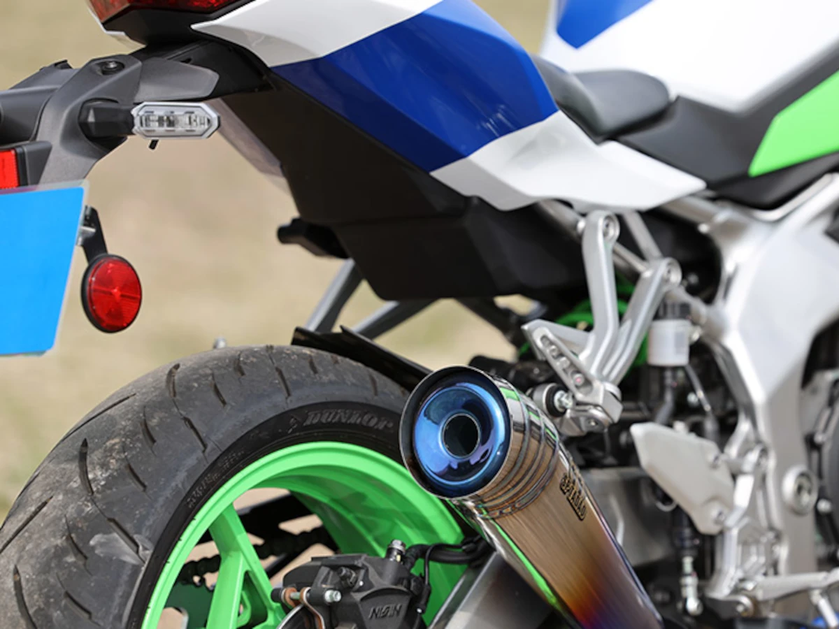 新製品】見た目も気持ちイー！ SP忠男より ZX-4R SE/RR用「POWERBOX