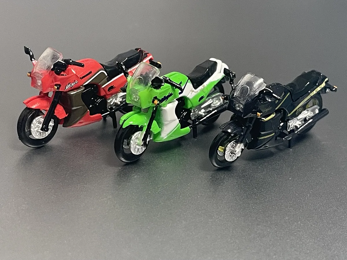 開封レビュー】新作ガチャ「1/64 Kawasaki Z900RS & GPZ900R ニンジャ