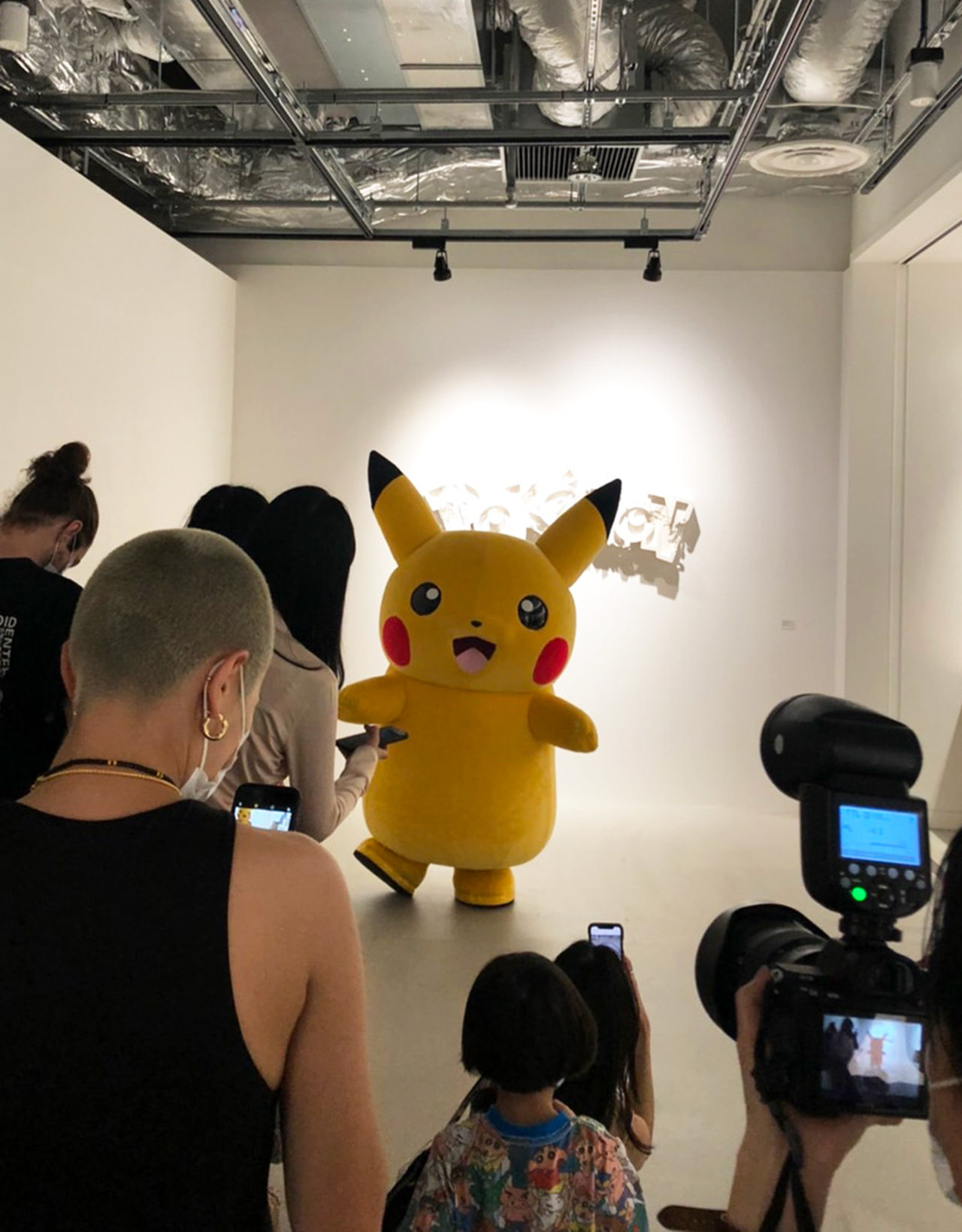 購入権の抽選締切が迫る！ダニエル・アーシャム作品のピカチュウ像