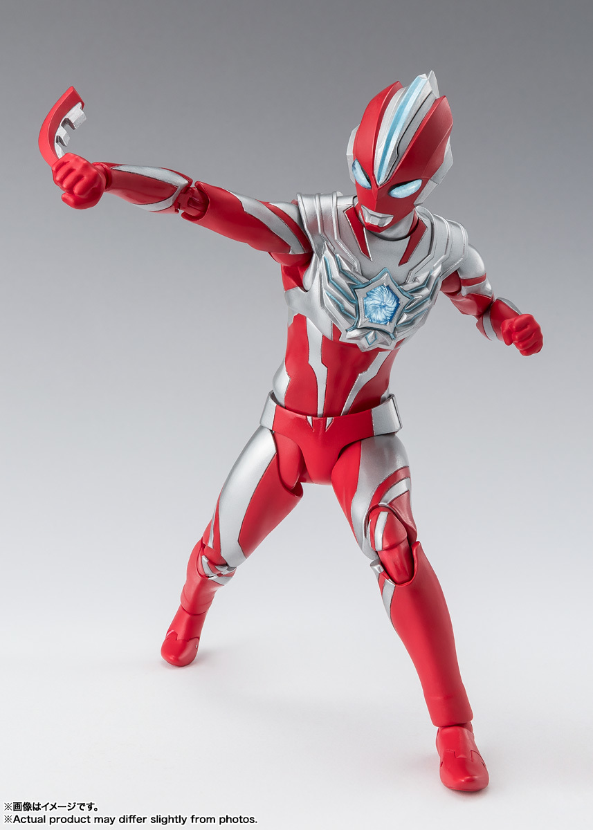 S.H.Figuarts『ウルトラマンオメガ』アクションフィギュア、記憶を失っ