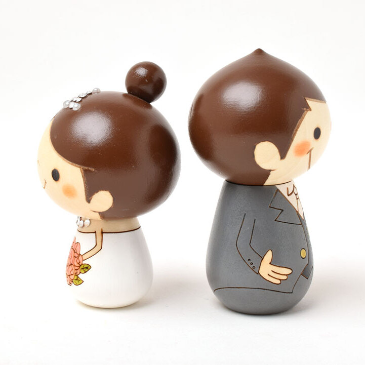 ウェディングこけし(黒台） (ウェディングコケシ（クロダイ）) - te