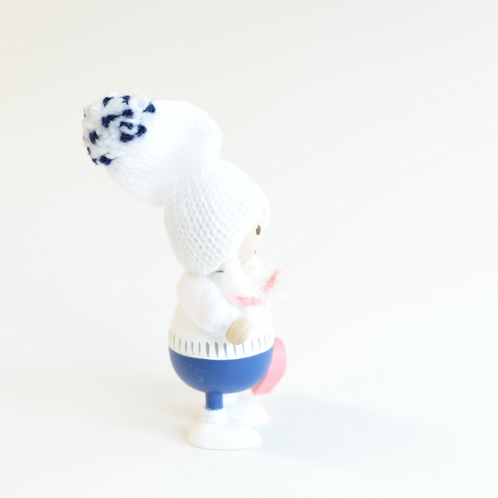 ノルディカニッセ ハートを持った白い胴長の女の子 (ノルディカニッセ