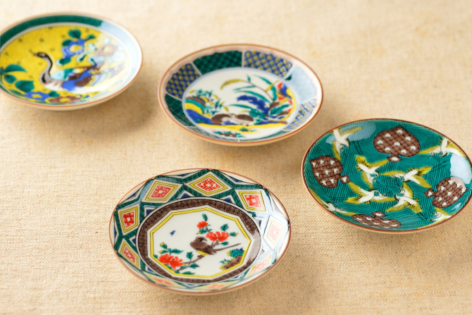 石川の伝統工芸「九谷焼」の特徴・歴史を解説！魅力を堪能できる