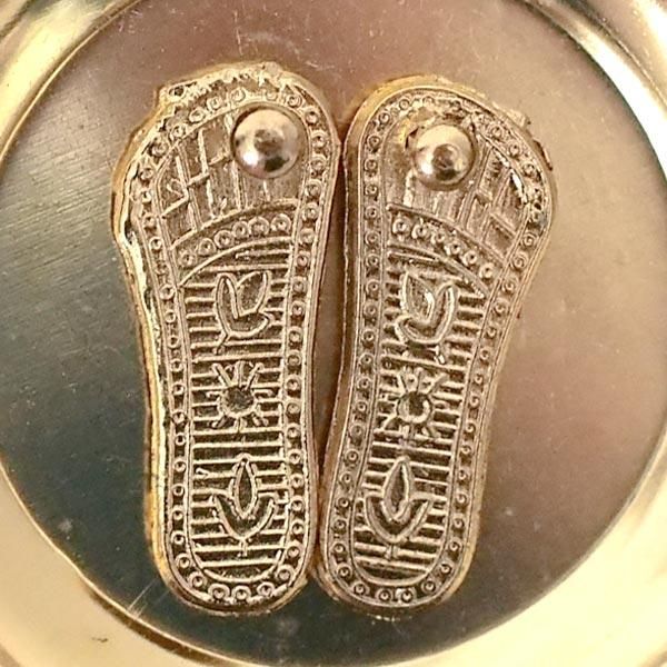 幸運の足跡 バドゥカ お守り皿（インド）