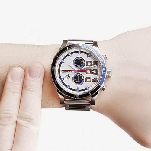 ディーゼル 腕時計 ダブルダウン DZ4313 ホワイト×シルバー - 腕時計の