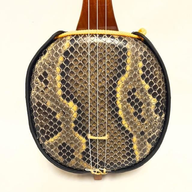 沖縄三線 クワディーサースンチ塗り竿 本皮一枚張り - ::民族楽器